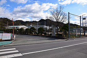 東かがわ市立白鳥中学校