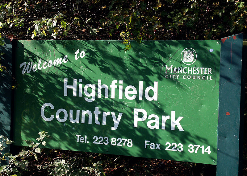 File:Highfield Country Park sign 2.jpg