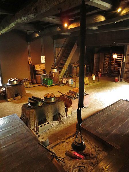 File:Historic Suzuki House earthen floor.jpg