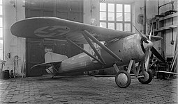 C.25 Ilmailuvoimien lentokonetehtaalla Suomenlinnassa keväällä 1925.