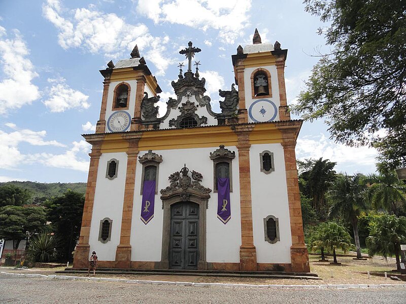 File:Igreja de Nossa Senhora do Carmo - Sabará.jpg