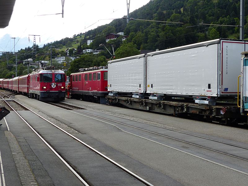 File:Ilanz train station with two trains.jpg