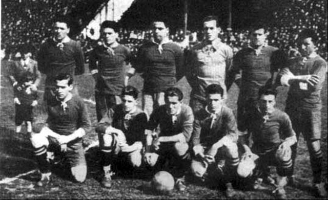 A team of Independiente in 1922. That year the team won its first Primera División championship