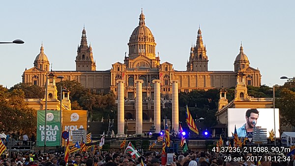 Final meeting of campaign for referendum in front of Palau Nacional, 29 September 2017