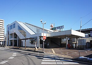 JR Jōban Line Arakawaoki Station West Exit.jpg