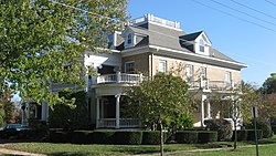 John W. Lewis House in Marshall.jpg