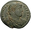 Moeda de bronze retratando Flavius Iovianus, imperador romano do século IV