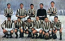 Foni (debout, au milieu) avec la Juventus en la saison 1940-41