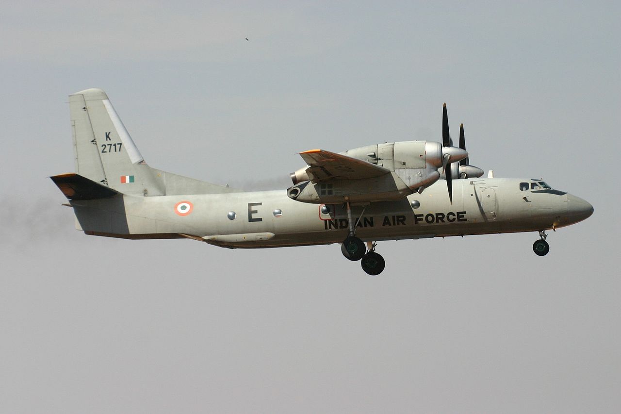1280px-K2717_Antonov_An.32_Indian_Air_Force_%288414615752%29.jpg