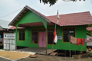 Kantor kepala desa Danau Ceramin