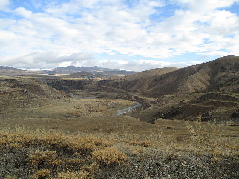 File:Kaps Dam Site.jpg