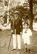 Kessler Hubetr Édesapjával Franzensbadban 1915