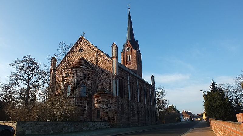 File:Kirche Elster 4.JPG