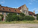 Manor complex with manor house, stable building in the yard, new barn, stable building and estate park with tomb