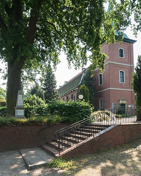 File:Kriegerdenkmal 1870-71 (Hamburg-Ochsenwerder).Lage.29792.ajb.jpg