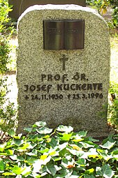 Grab von Josef Kuckertz auf dem katholischen Friedhof der St.-Matthias-Gemeinde (Berlin-Tempelhof)