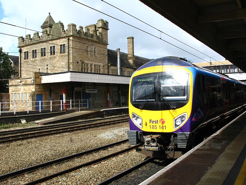 File:Lancaster - FTPE 185141 Preston train.JPG