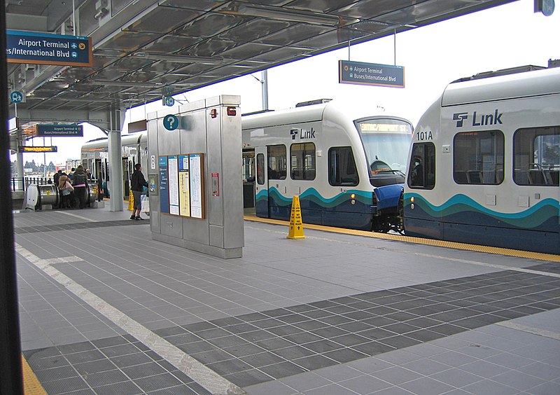 File:Light Rail SEA station (4575702458).jpg