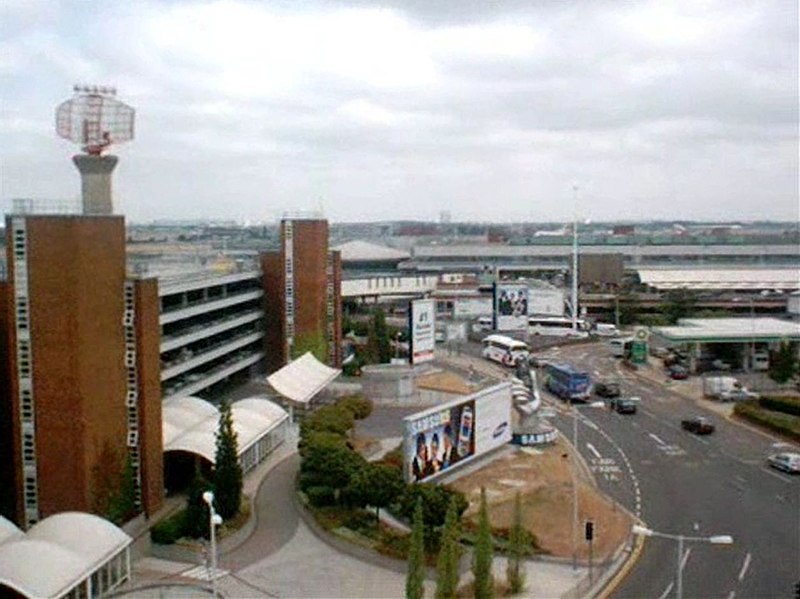 File:London , Heathrow - Heathrow International Airport - geograph.org.uk - 2415549.jpg