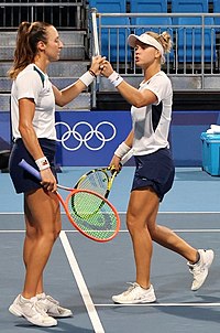 Luisa Stefani é vice-campeã do WTA 500 de Adelaide, na Austrália