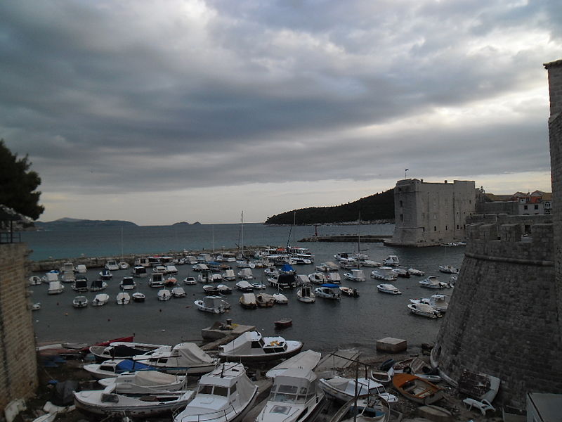 File:Luka Dubrovnik.JPG