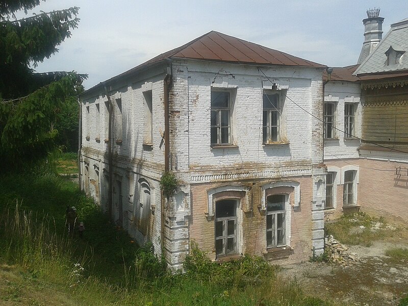 File:Malyi Vystorop - Manager's house back.jpg