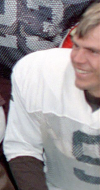 <span class="mw-page-title-main">Matt Bahr</span> American football player (born 1956)