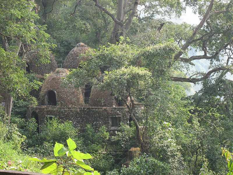 File:Meditation chambers at the old Maharishi Mahesh Yogi Ashram, now in ruins, Muni Ki Reti.jpg