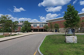 <span class="mw-page-title-main">Medway High School (Massachusetts)</span> Public high school in Medway, Massachusetts, United States