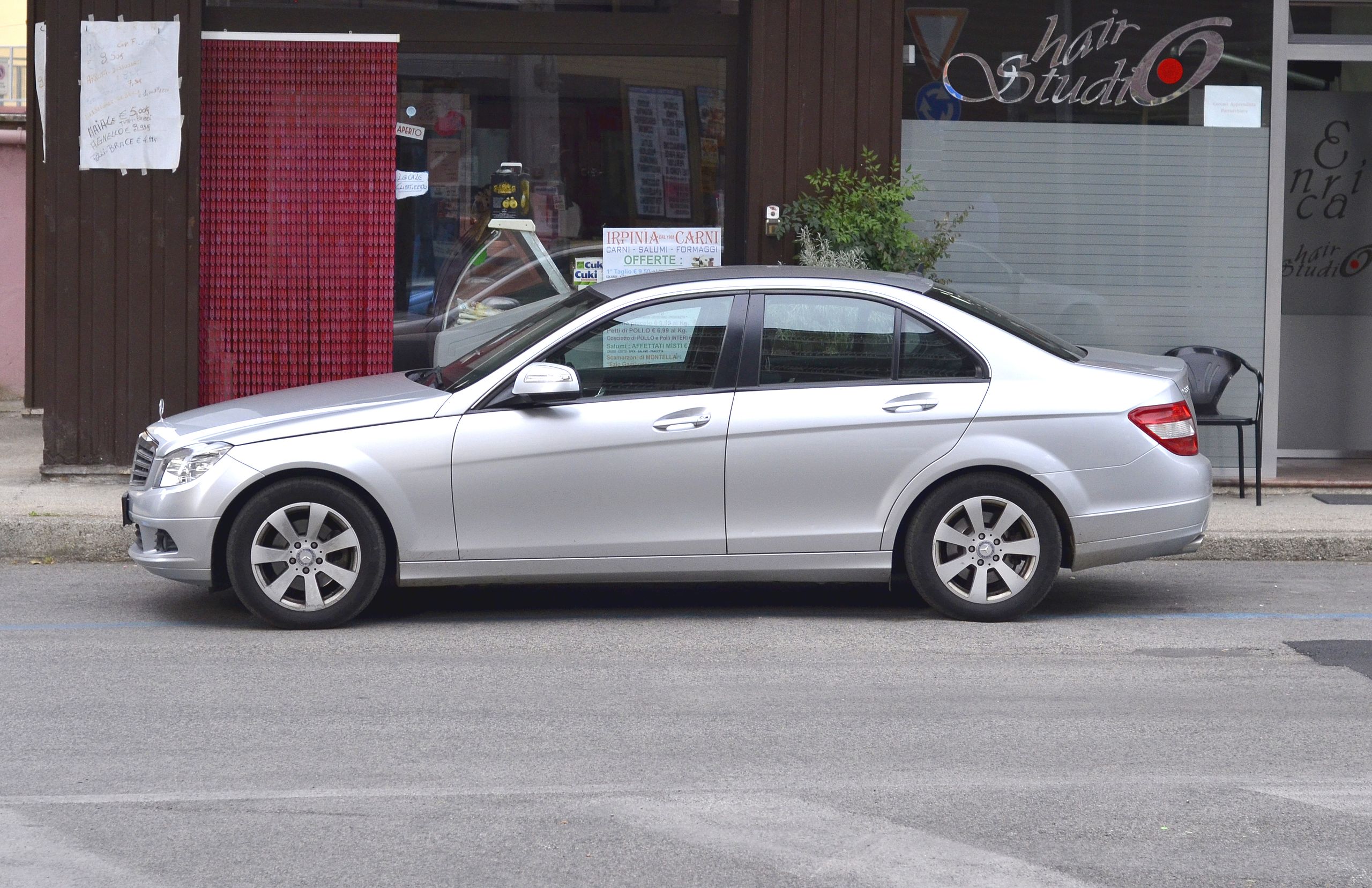 File:Mercedes-Benz W204 C-Class.jpg - Wikimedia Commons