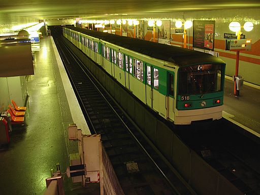 Metro - Paris - Ligne 5 - station Bobigny - Pablo Picasso 02