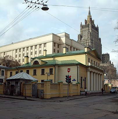 Как доехать до Денежный переулок на общественном транспорте