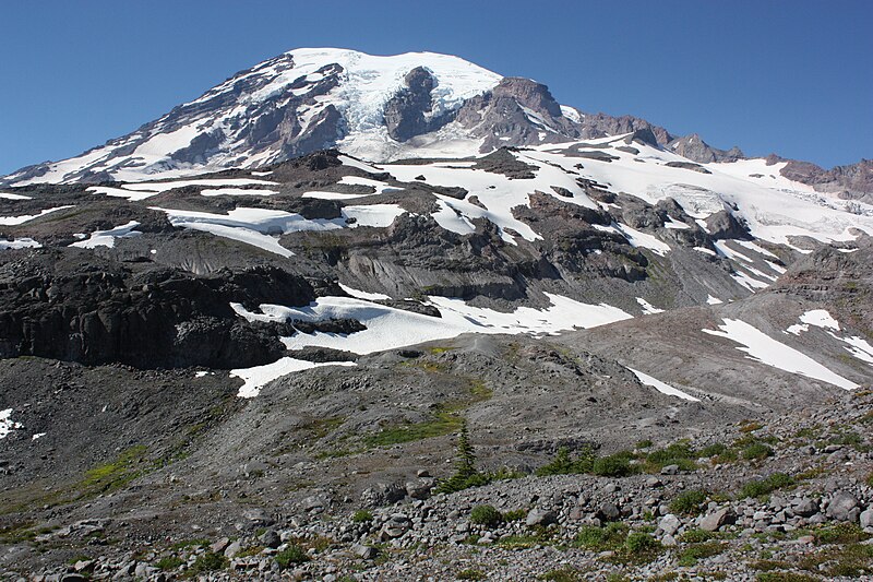 File:Mount Rainier 8353.JPG