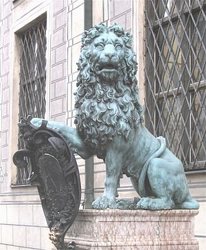 Lion in front of the Alte Residenz