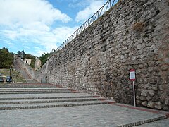 Lienzo de muralla aledaño a la puerta de San Esteban.
