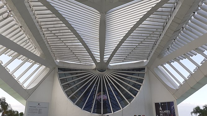 Bottom front view of the roof of the entrance to the Museum of Tomorrow