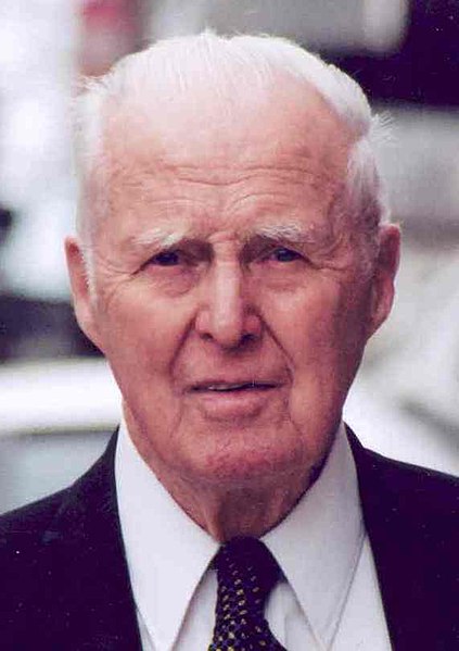 File:Norman Borlaug, 2004 (cropped).jpg