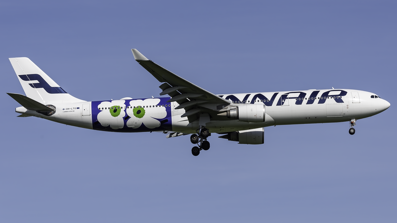 File:OH-LTO JFK Landing 22L AY A330 302 Marimekko Unikko Small (52205494508).png