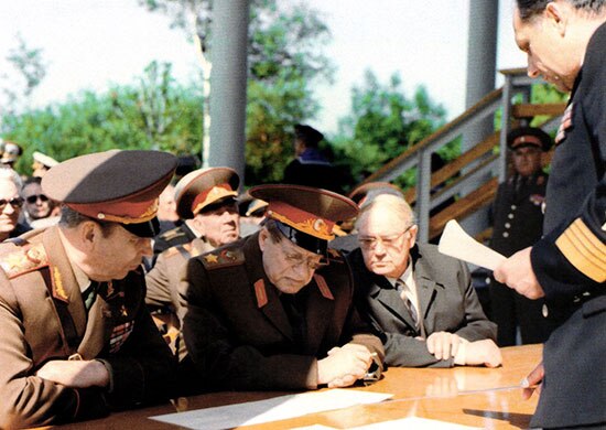 Ogarkov (left) with Defence Minister Dmitry Ustinov (center), during Exercise Zapad-81 (1981)