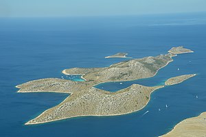Otok Levrnaca.jpg