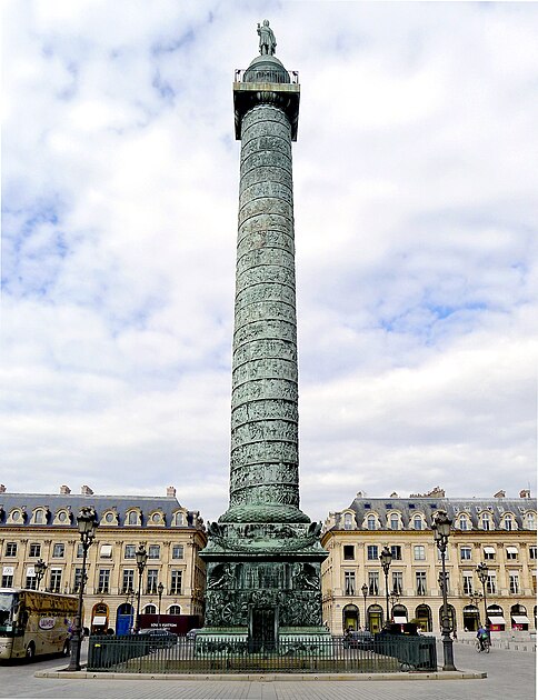 Колонна в прошлом 5. Вандомская колонна. Вандомская колонна Наполеон. Вандомской колонны в Париже. Ампир Вандомская колонна.