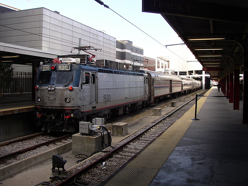 File:P6150008 Amtrak AEM-7 920.jpg