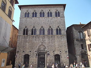 Siena: Geografie, Stadtgliederung, Geschichte