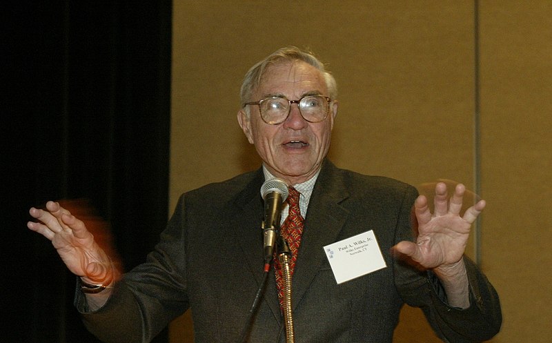 File:Paul A Wilks at podium 2 PITT2005 crop.jpg