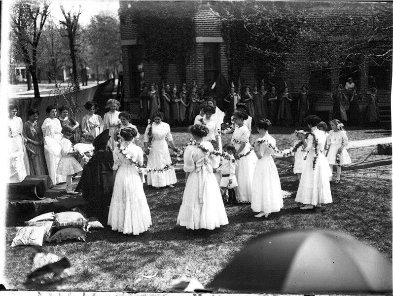 File:Performers in Oxford College production of 'The Piper' 1911 (3190678681).jpg