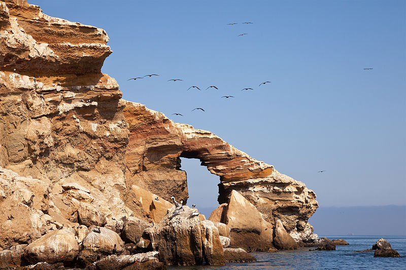 File:Peru Islas Ballestas.jpg