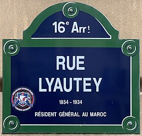 Voir la plaque.