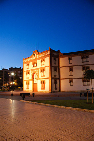 File:Plaza toros El Bibio 6.jpg