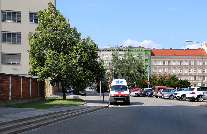 File:Ponávka street, south part, Brno.jpg