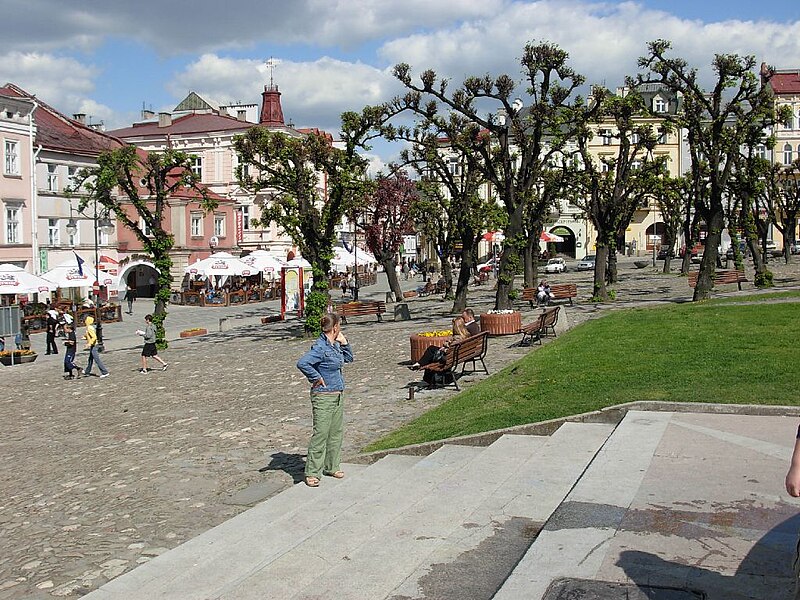 File:Przemysl - Market - panoramio.jpg